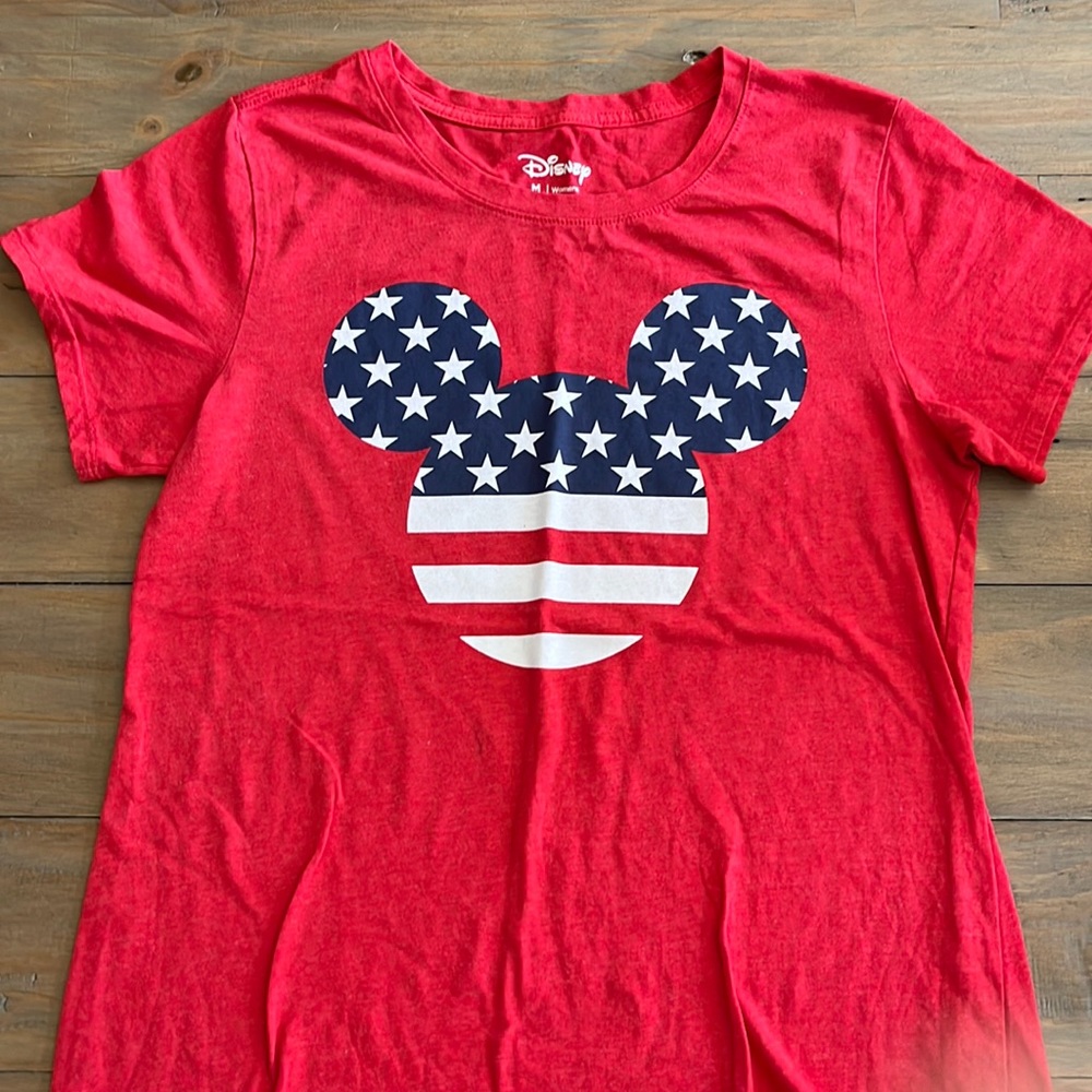 Red, white, and blue Disney t-shirt size M